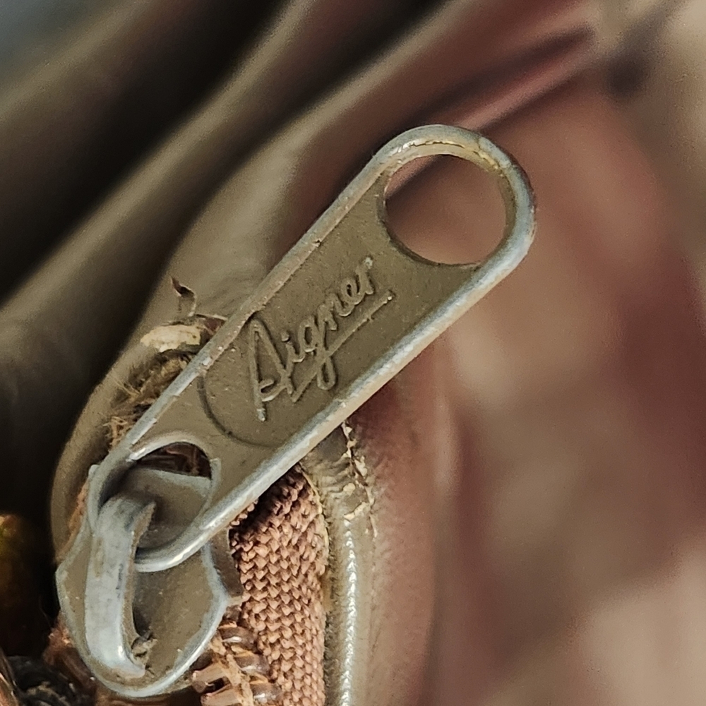 Etienne Aigner Brown Vintage Bag with Adjustable Strap and Zipper Closure - Picture 11 of 15
